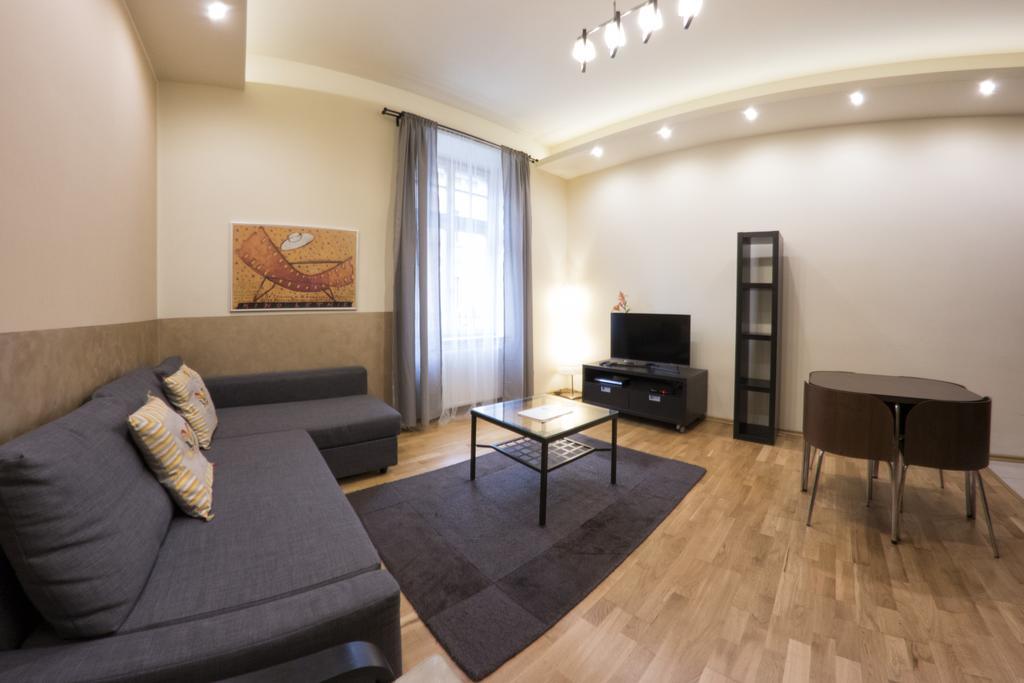Yourplace Central Apartments Krakau Buitenkant foto